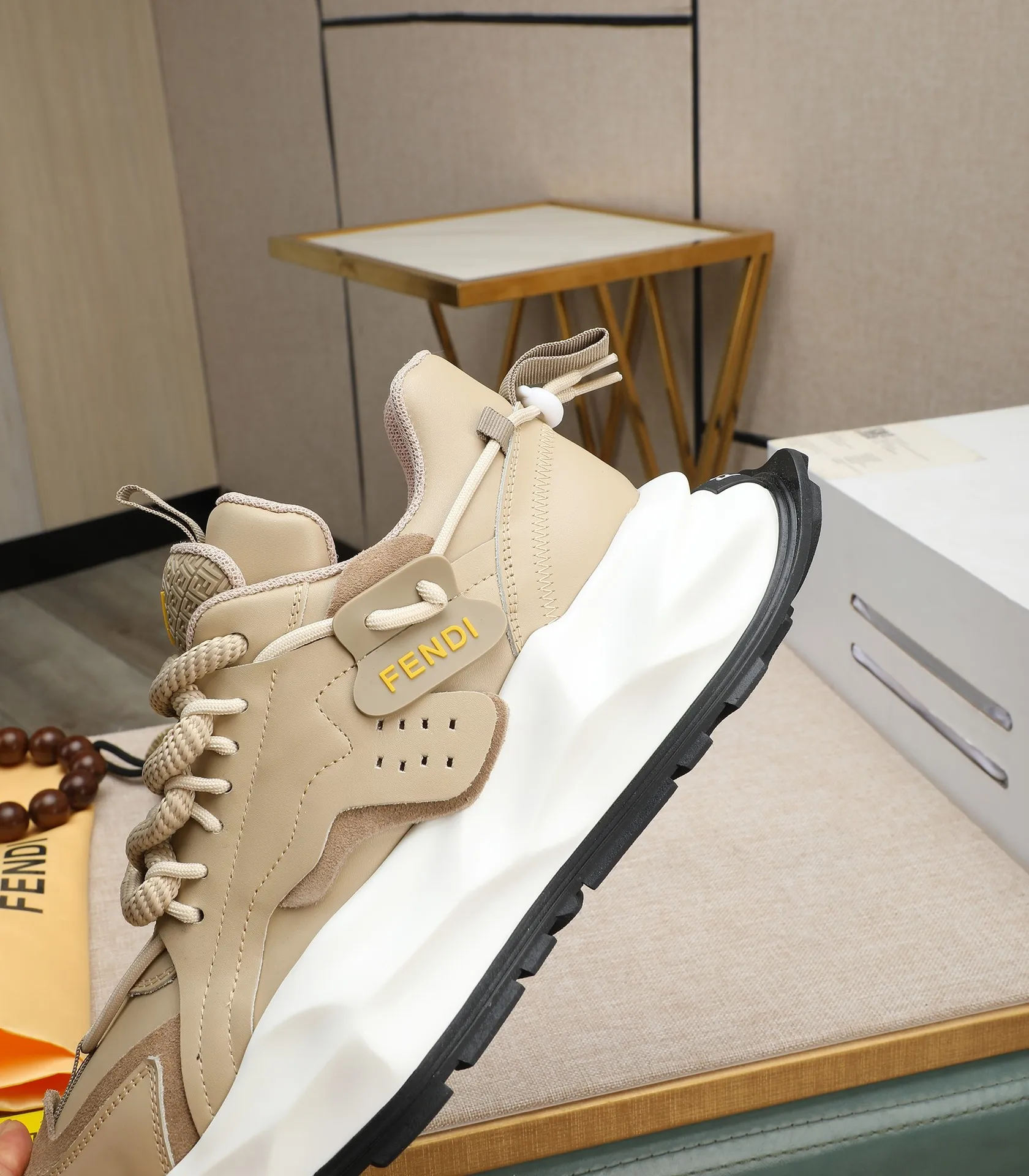 Men's clothing and shoes 💰580 🕷🕷【FENDI】FENDI fashionable casual men's shoes🇨🇳Original official website 1:1 model opening, new models are available first💯Not high-profile but avant-garde, simple, low-key and fashionable, super versatile style🌿Made of original cowhide➕Pigskin lining🎋The version is comfortable on the feet, so rigorous for any small place, first-class workmanship🍍38-44 Large quantities in stock